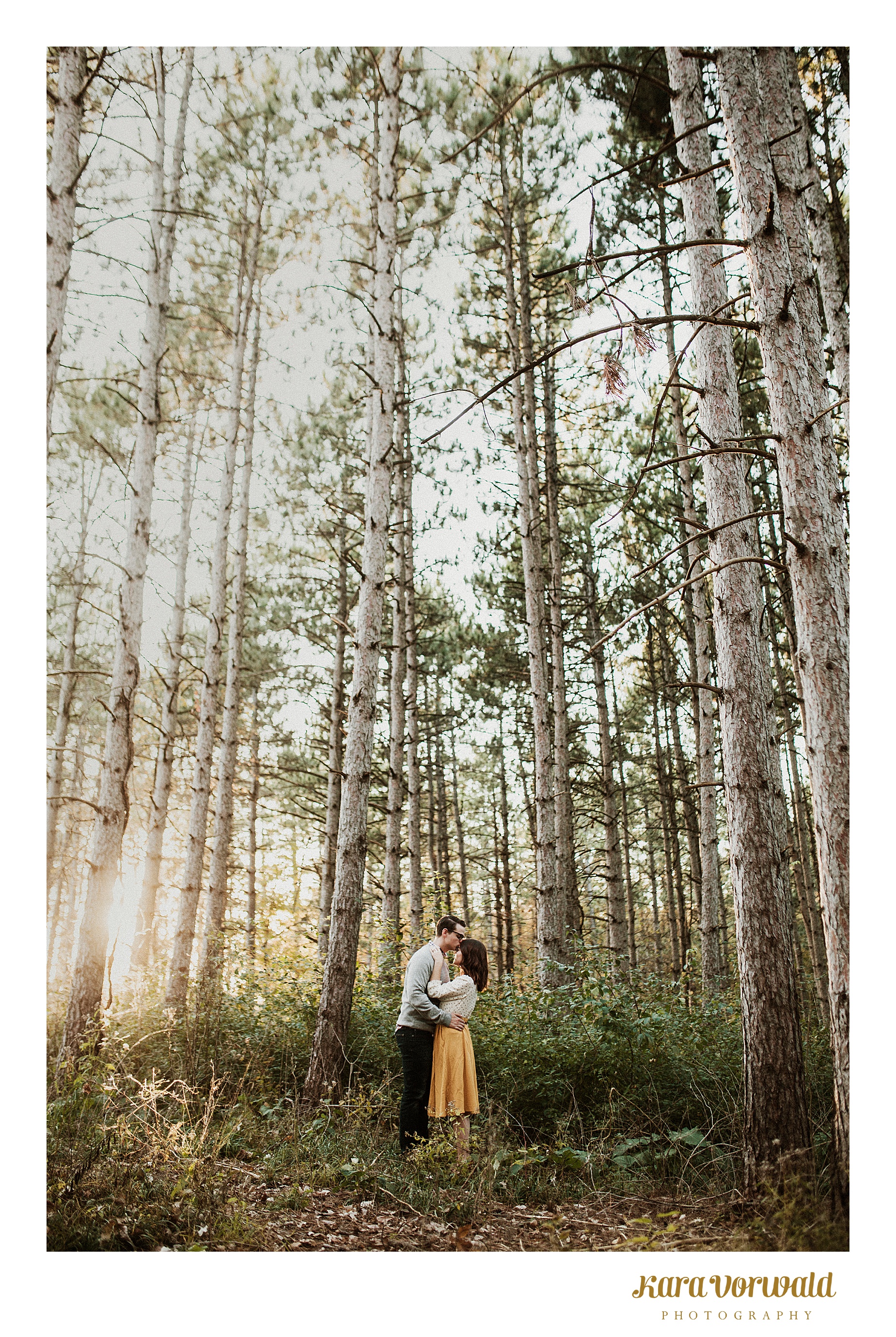 Jester Park | Des Moines | Lifestyle photography | Portrait photography | Des Moines photographer | Iowa photographer | midwest photographer | Kara Vorwald photography | Family photography | Des Moines | Des Moines wedding photographer, fall wedding photography, fall portraits, iowa photographer, golden hour portraits, outfit inspiration, natural woodsy photography, woodsy photography, boho photography, Des Moines photographer , Minneapolis photographer, Minneapolis wedding photographer