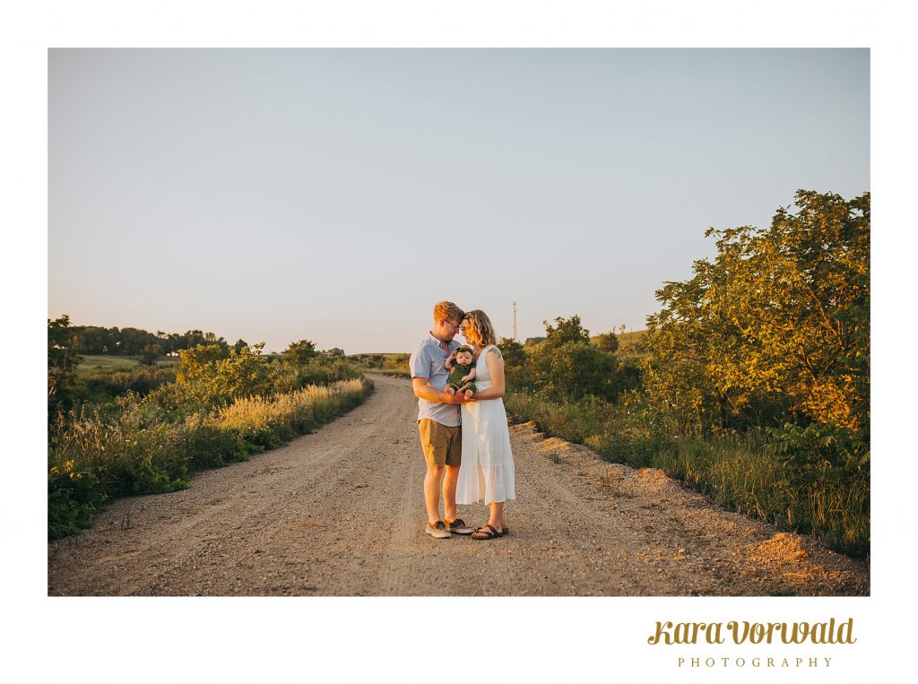 Des Moines | Milk Bath session | Des Moines Lifestyle photography | Des Moines Portrait photography | Des Moines photographer | Iowa photographer | midwest photographer | Kara Vorwald photography | Family photography | Des Moines family photographer | Des Moines wedding photographer, spring wedding photography, spring portraits, Iowa family photographer | Neal smith wildlife refuge| golden hour portraits, outfit inspiration, natural woodsy photography, woodsy photography, boho photography, Des Moines photographer , Minneapolis photographer, Minneapolis wedding photographer| Minneapolis family photographer |